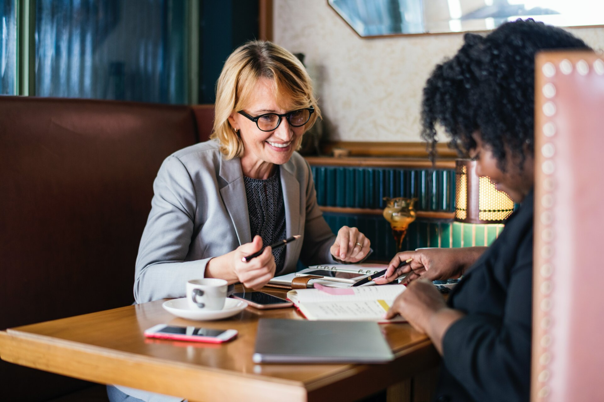 Experiences in marketing and sales for a smooth approach